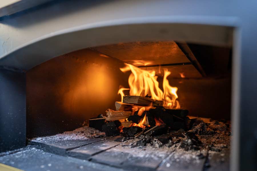 Quincho modular con horno integrado: qué gana frente a la obra